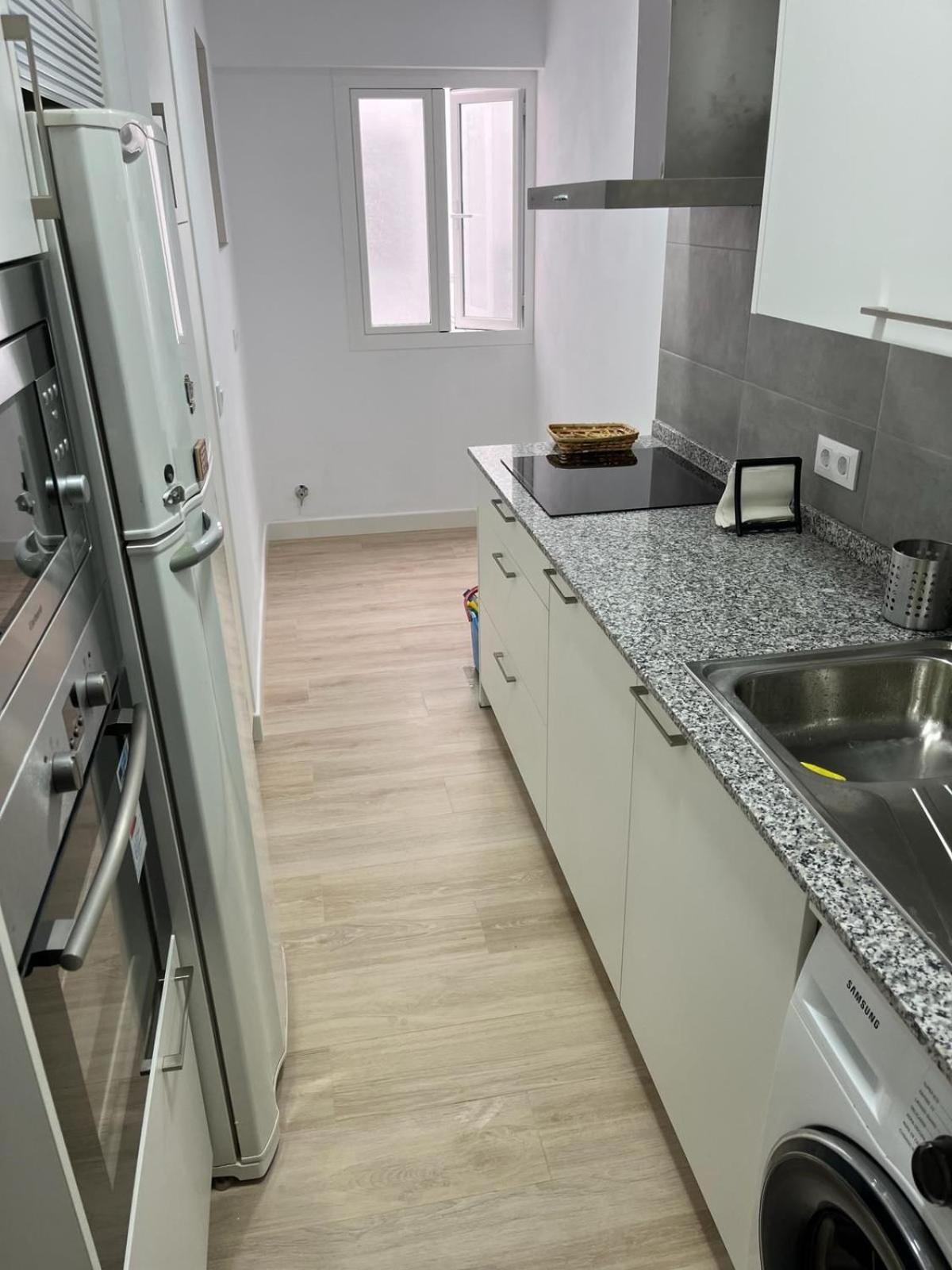 Cozy Apartment Next To Center Seville Ngoại thất bức ảnh