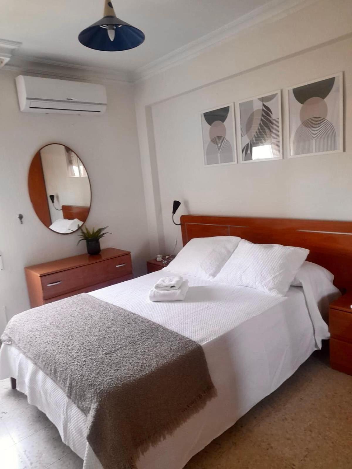 Cozy Apartment Next To Center Seville Ngoại thất bức ảnh