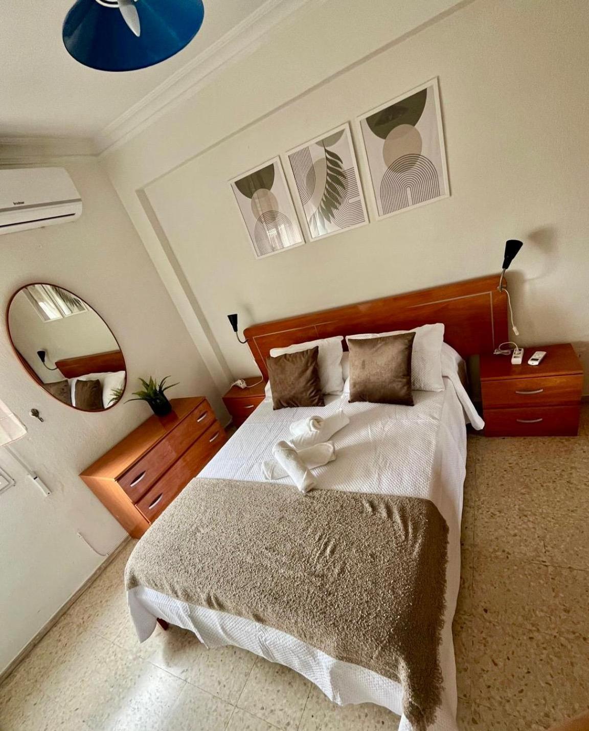 Cozy Apartment Next To Center Seville Ngoại thất bức ảnh