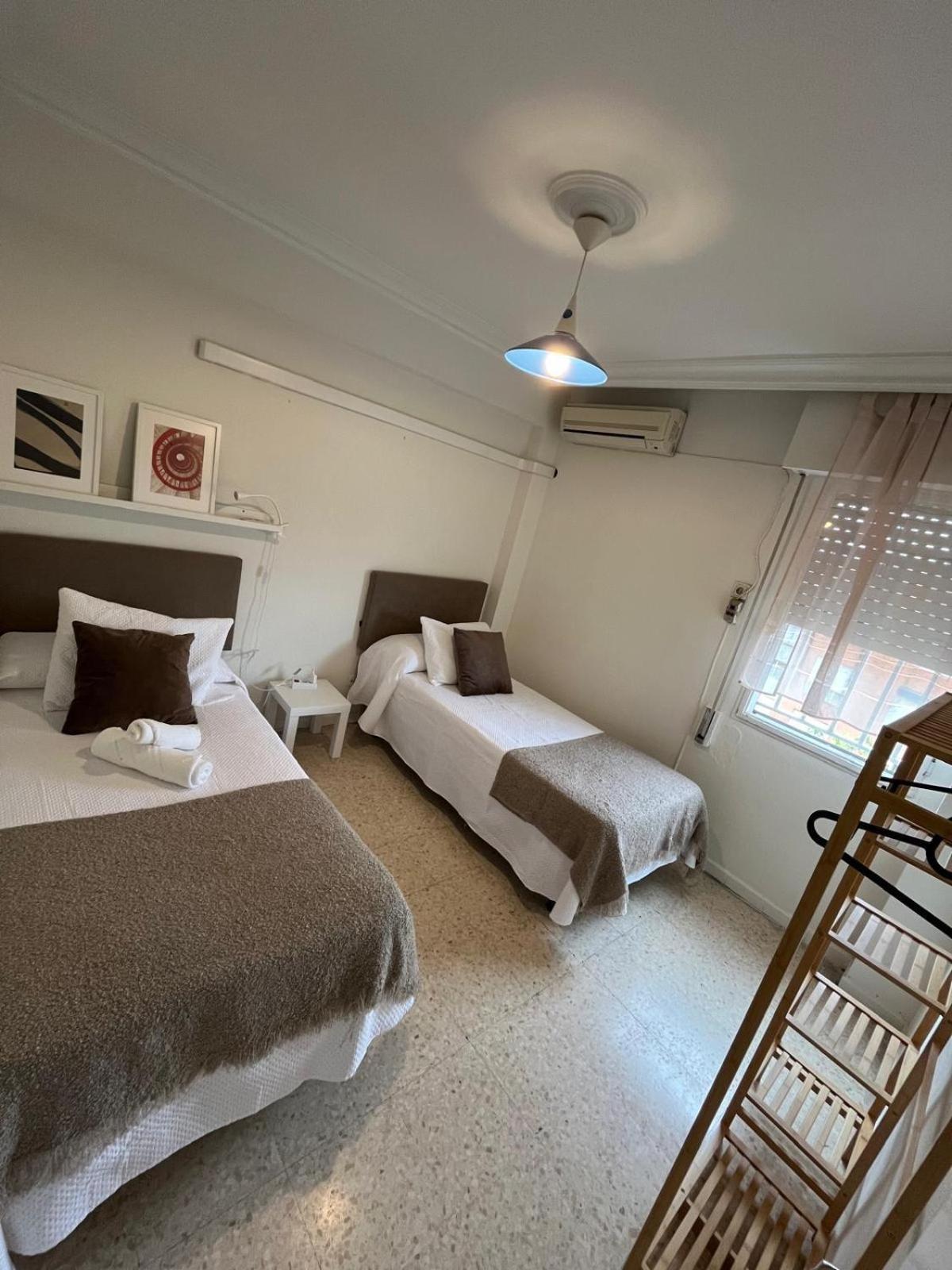 Cozy Apartment Next To Center Seville Ngoại thất bức ảnh